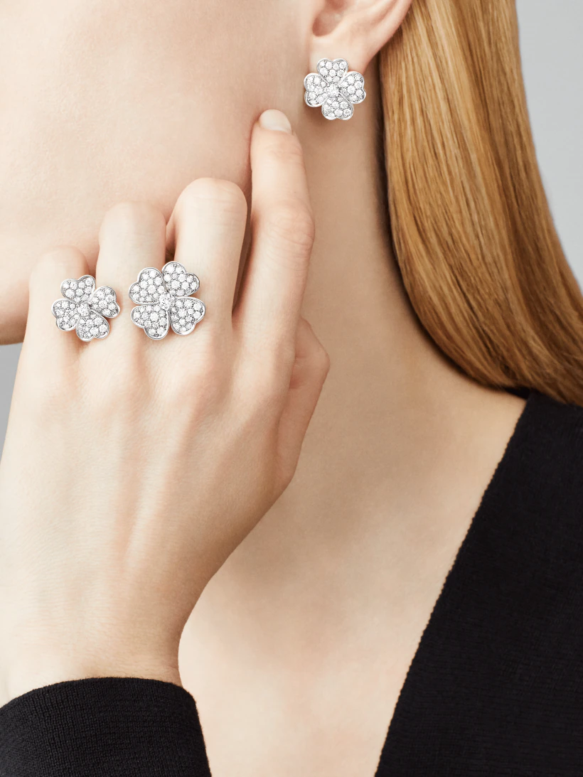 コスモス イヤリング、スモールモデル