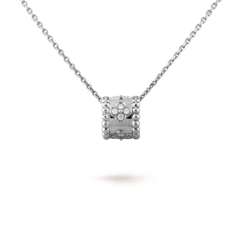 ペルレ クローバー ペンダント