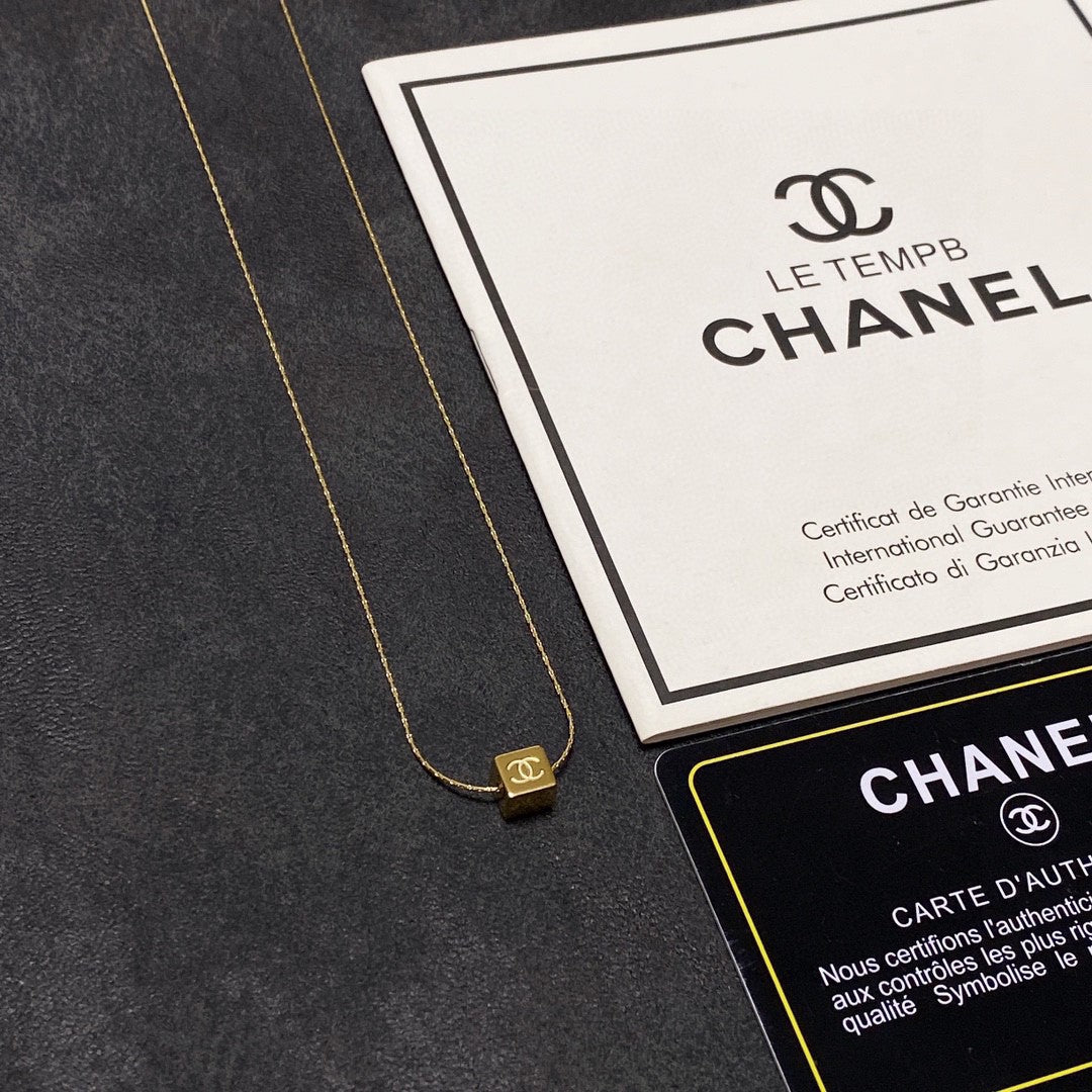 【2024】【関税負担なし】ネックレス、新しいネックレス万能シンプルファッションオーナメント