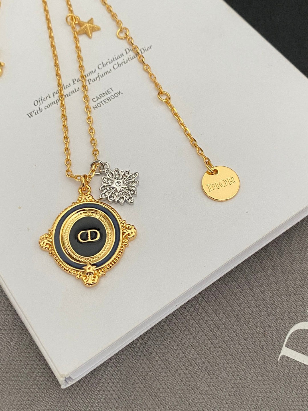 【関税負担なし】ネックレス、新しいネックレス万能シンプルファッションオーナメント