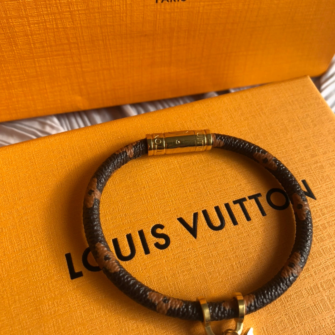 【2024】LV 関税負担なし（本物保証）ブレスレット LV&NBA