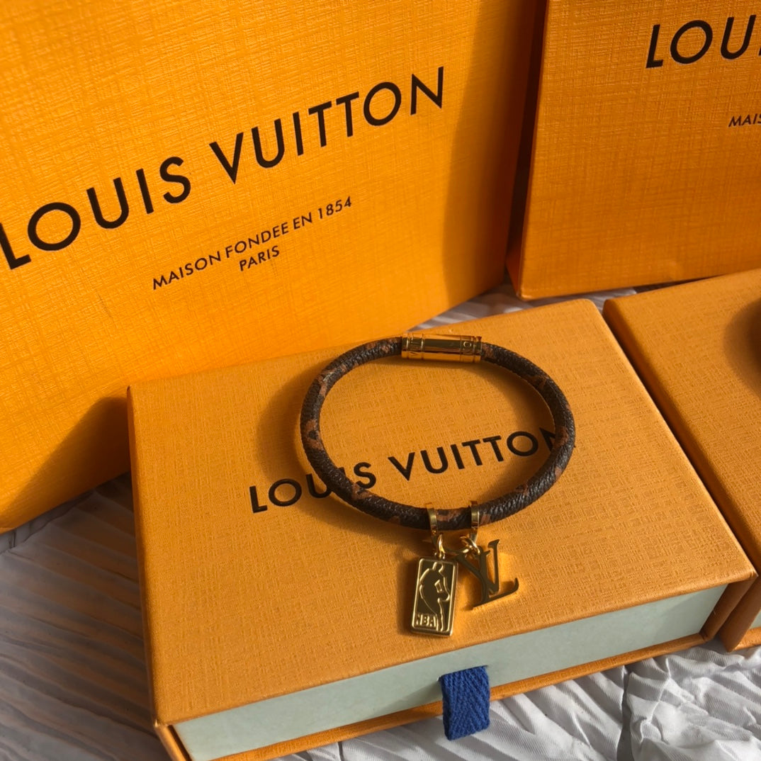 【2024】LV 関税負担なし（本物保証）ブレスレット LV&NBA