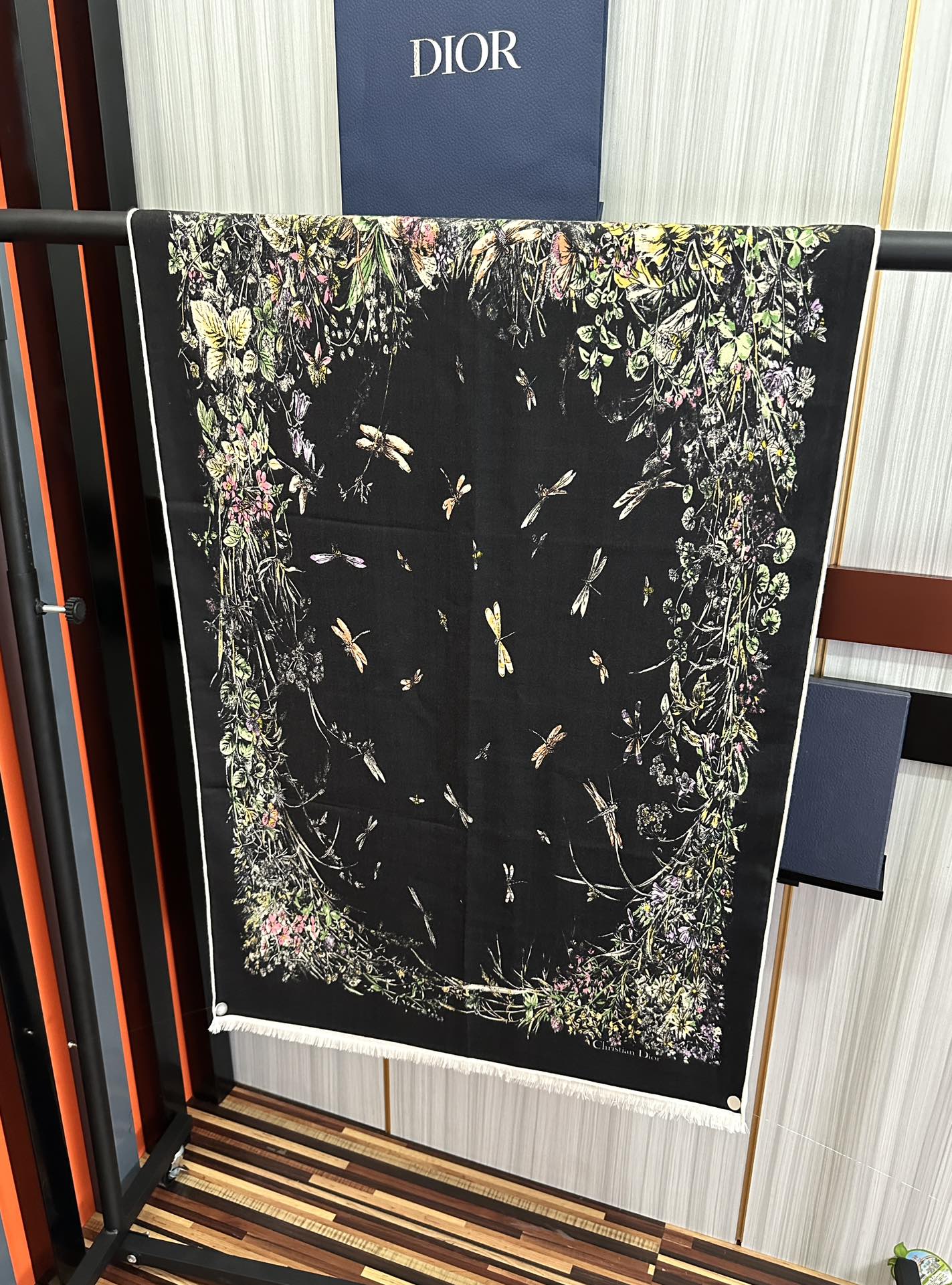 【関税負担なし  本物保証 】スカーフ 65*185 cm  241108