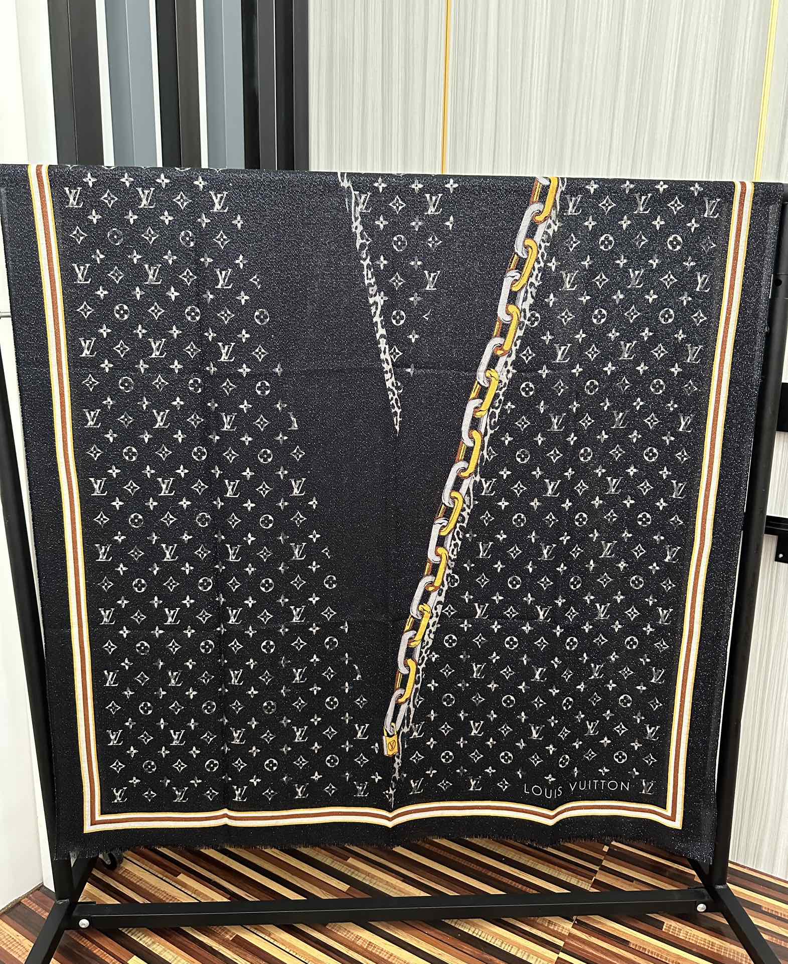 【LV 関税負担なし 本物保証】 スカーフ 100*200cm  241107