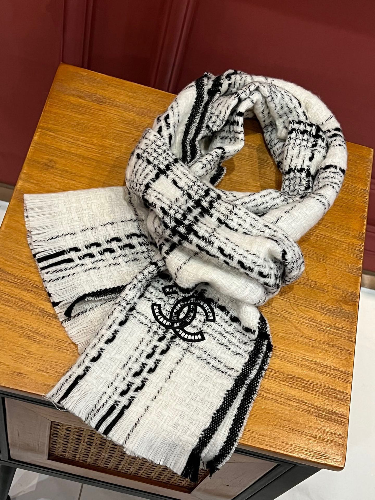 【関税負担なし  本物保証 】スカーフ185*30CM 241107