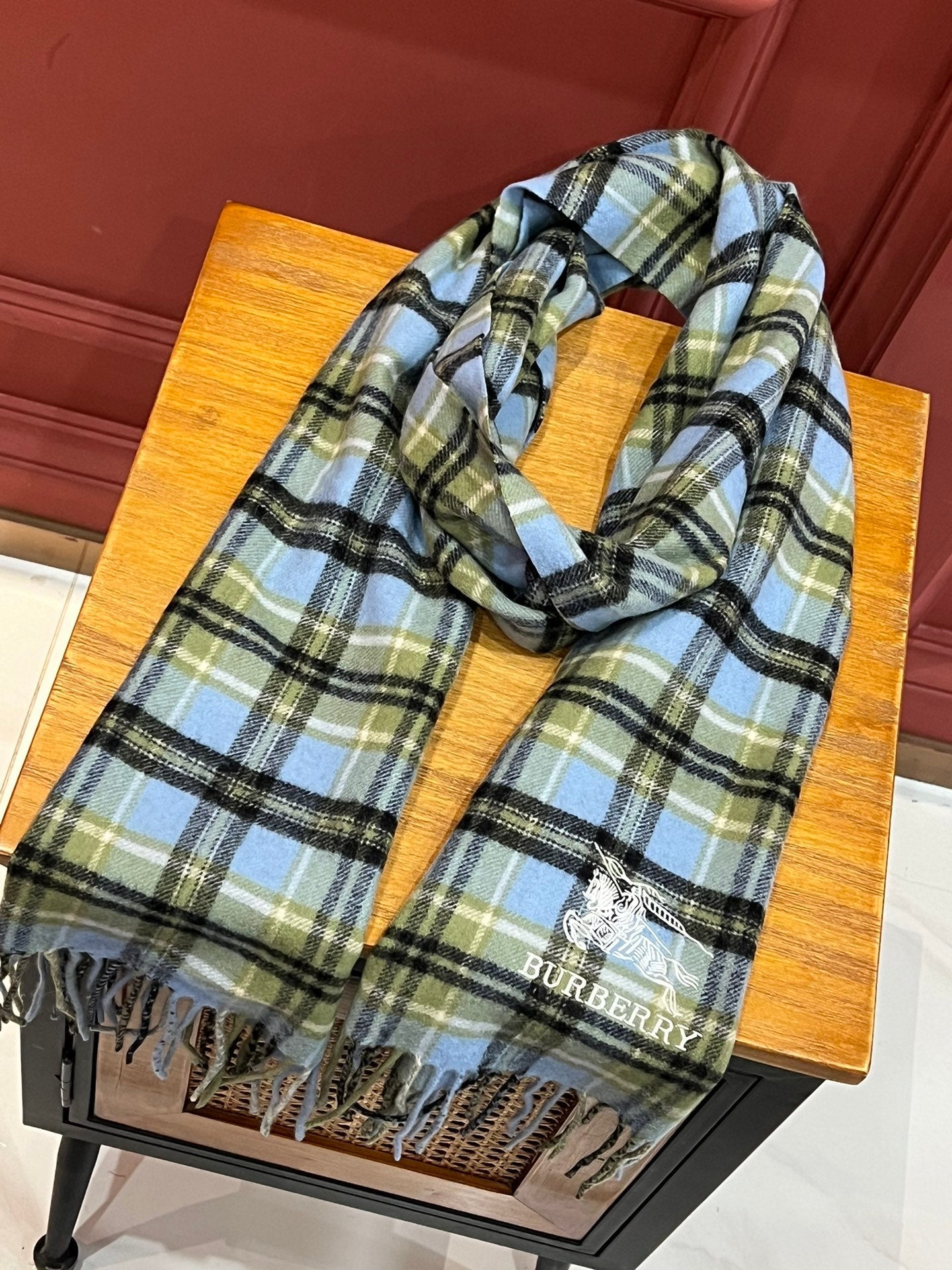【関税負担なし  本物保証】スカーフ35*190CM  241108