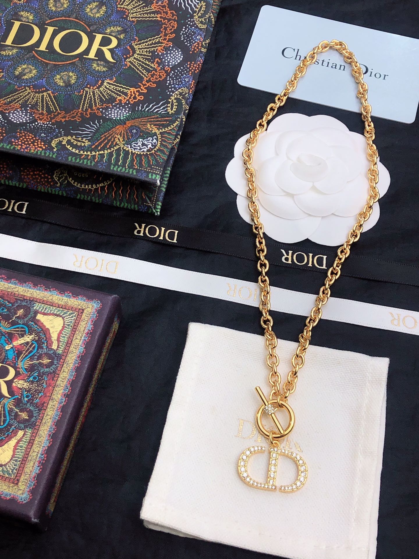 【2024】【関税負担なし】本物保証 、新しいネックレス万能シンプルファッションオーナメント