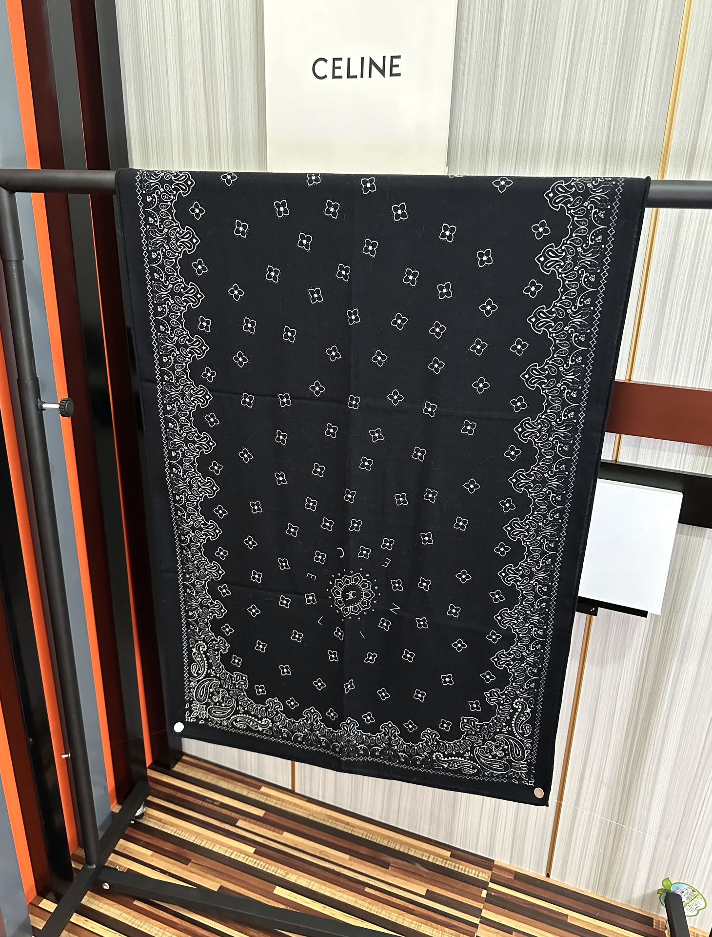 【関税負担なし 本物保証】スカーフ 65*185CM  241108
