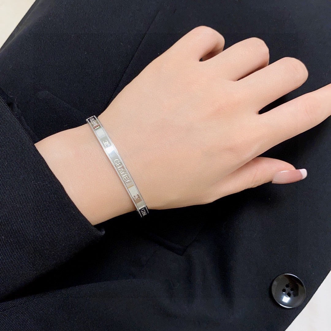 【関税負担なし】ブレスレット、ファッションシンプルなスタイル 2471