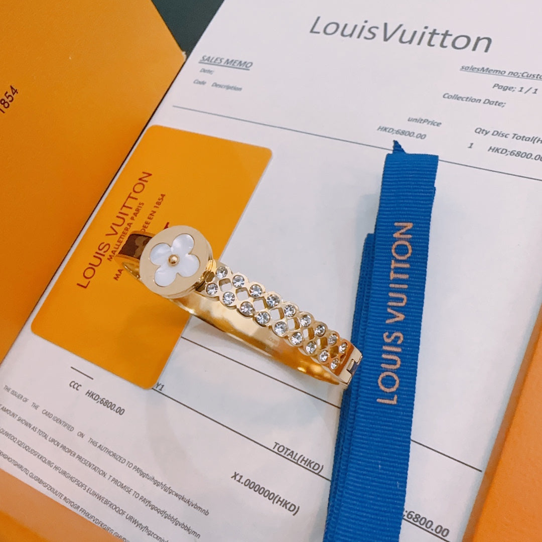 LV【関税負担なし】ブレスレット、ファッションシンプルなスタイル   241015