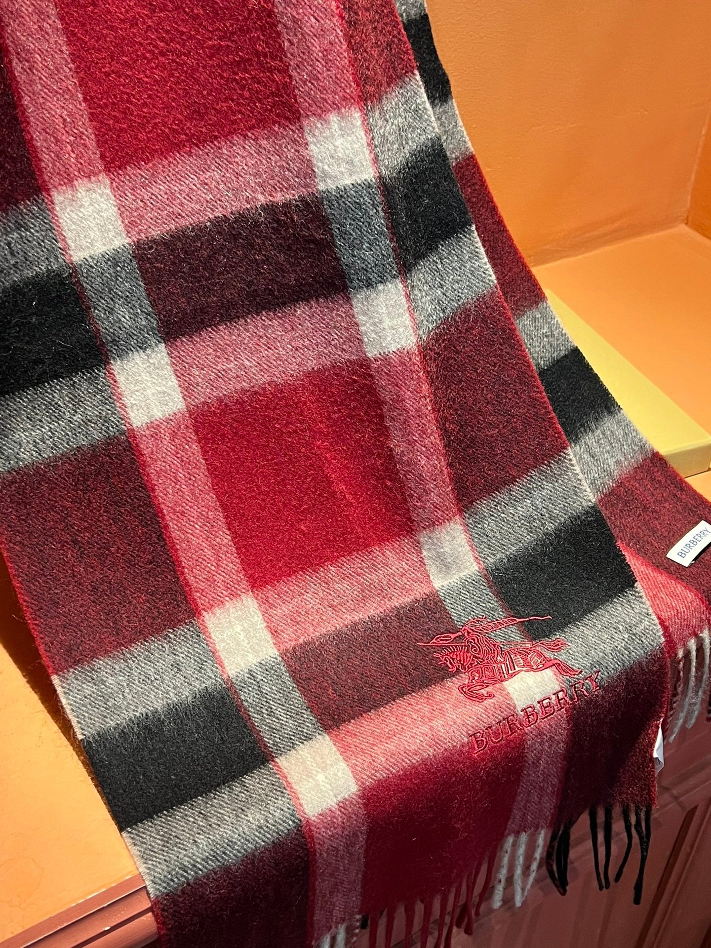 【関税負担なし  本物保証】スカーフ32*180CM  241108