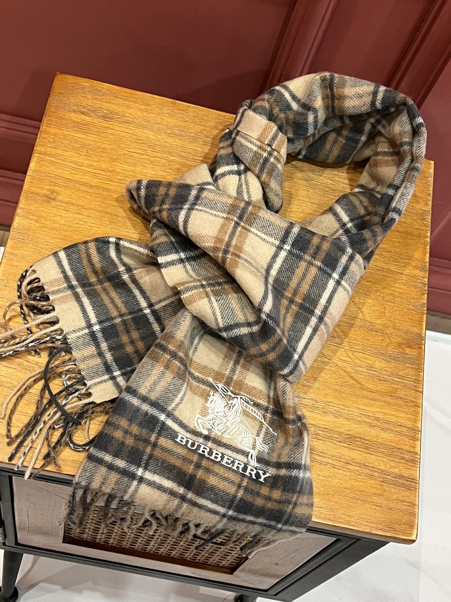 【関税負担なし  本物保証】スカーフ35*190CM  241108
