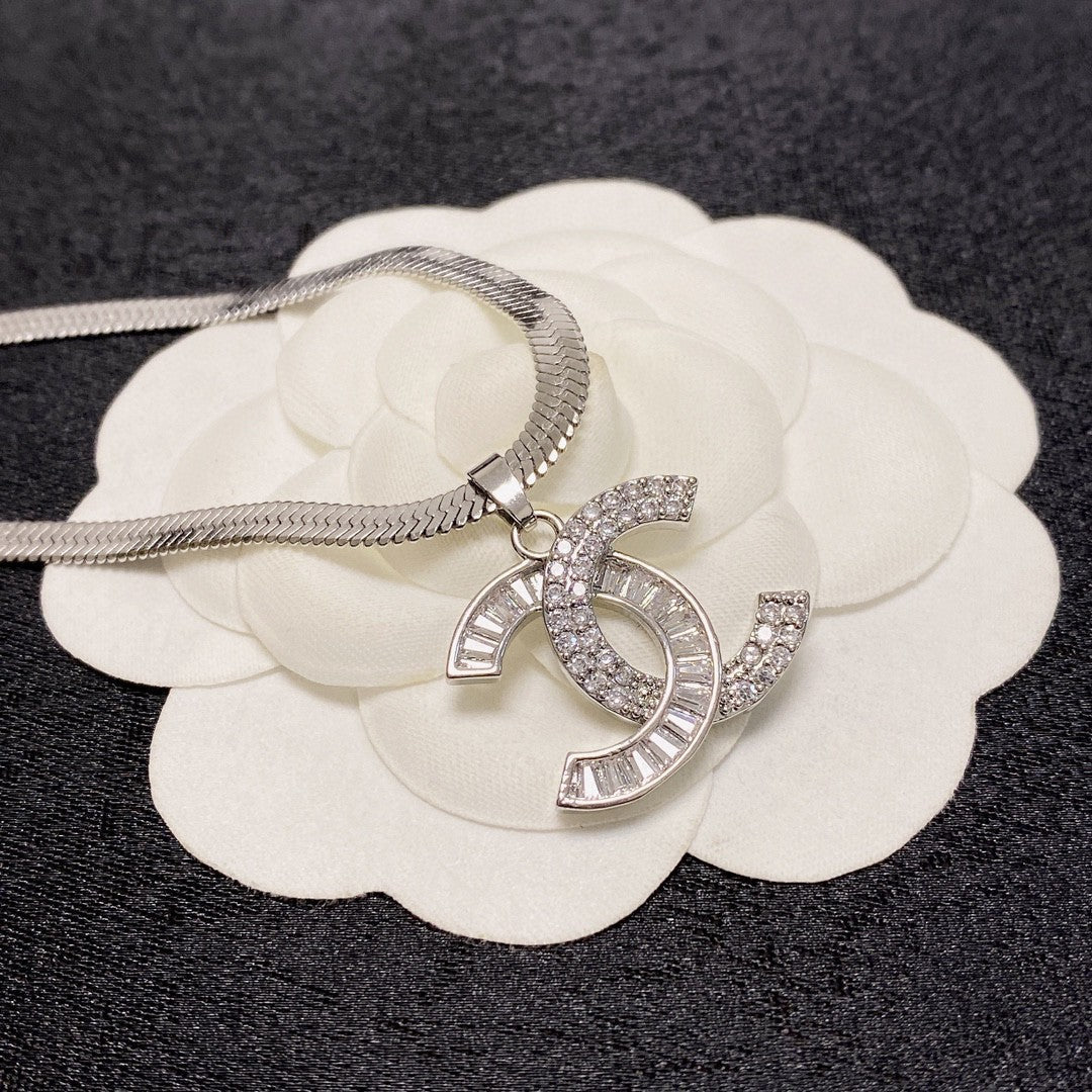 【2024】【関税負担なし】ネックレス、新しいネックレス万能シンプルファッションオーナメント